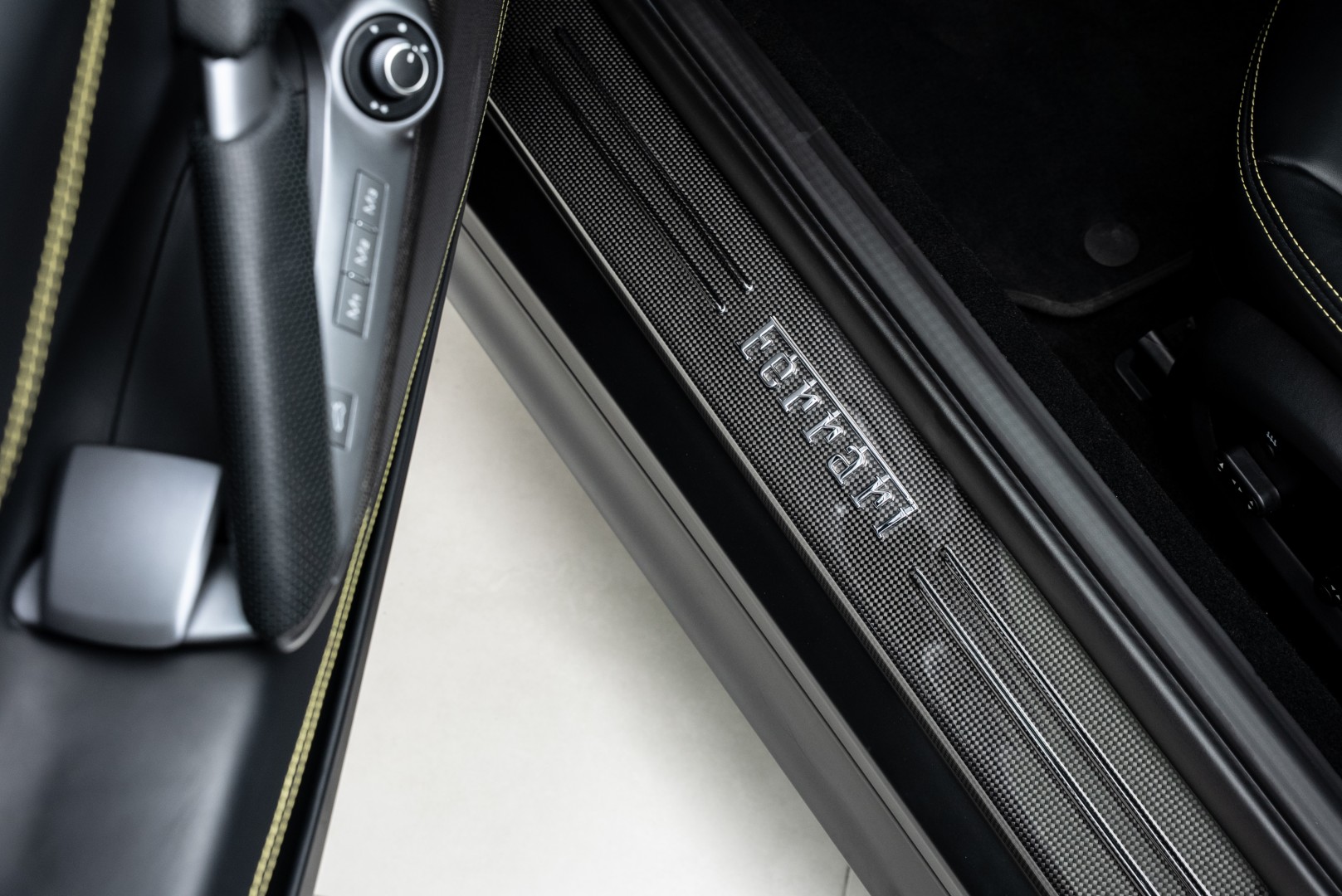 2020 FERRARI 812 SUPERFAST ( WARRANTY, SERVICE CONTRACT)
